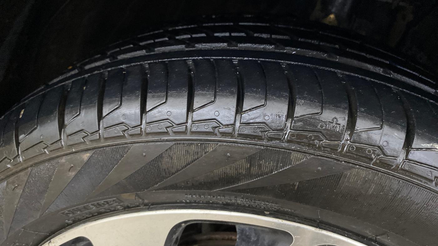 2019 Maruti Baleno ZETA CVT PETROL 1.2, Petrol, Automatic, 43,343 km, Right Front Tyre Tread