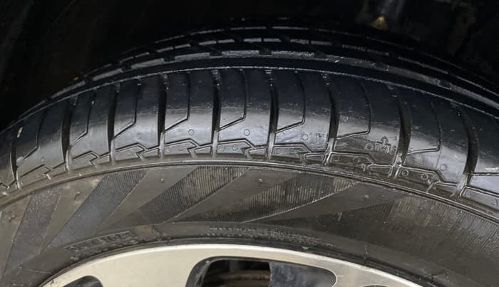 2019 Maruti Baleno ZETA CVT PETROL 1.2, Petrol, Automatic, 43,343 km, Right Front Tyre Tread