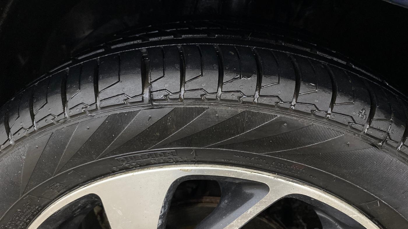 2019 Maruti Baleno ZETA CVT PETROL 1.2, Petrol, Automatic, 43,343 km, Left Front Tyre Tread