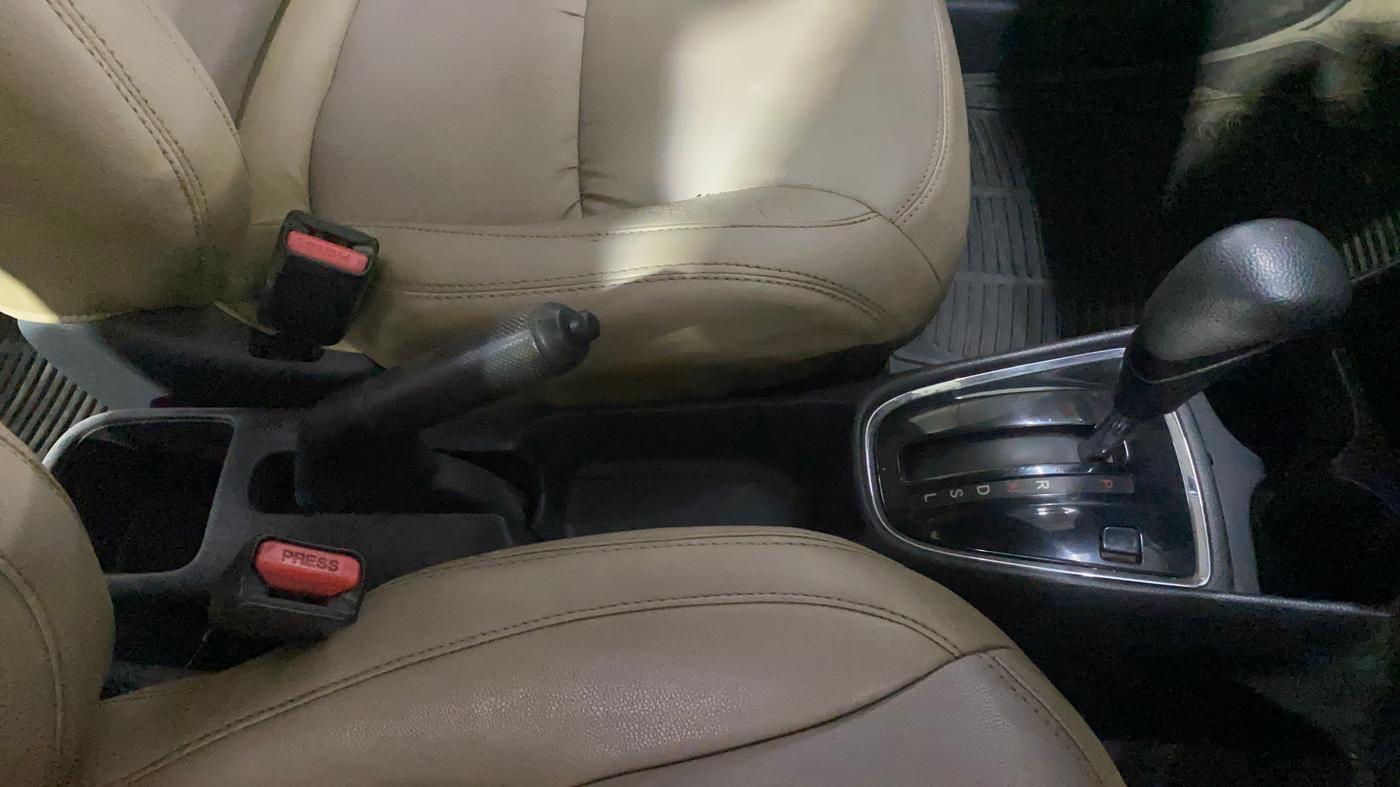 2018 Honda Amaze 1.5L I-DTEC V CVT, Diesel, Automatic, 89,202 km, Gear Lever