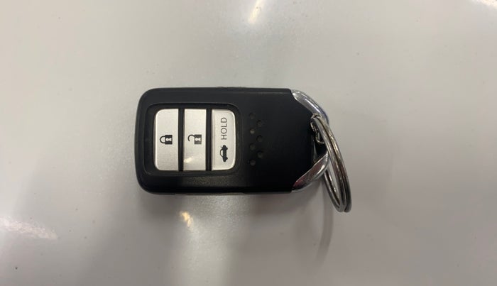 2018 Honda Amaze 1.5L I-DTEC V CVT, Diesel, Automatic, 89,186 km, Key Close Up