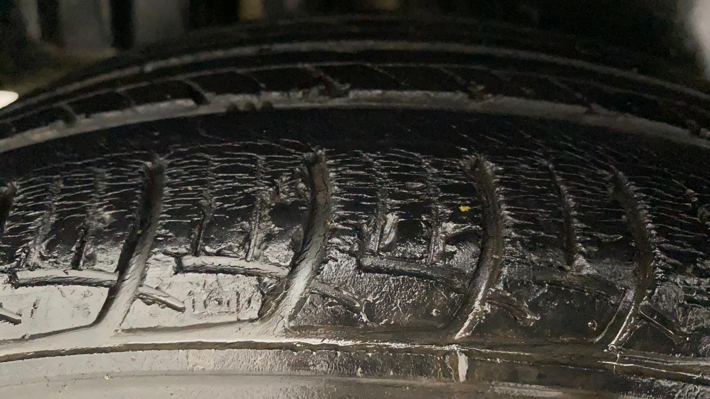 2015 Maruti Swift Dzire ZDI, Diesel, Manual, 39,384 km, Right Rear Tyre Tread