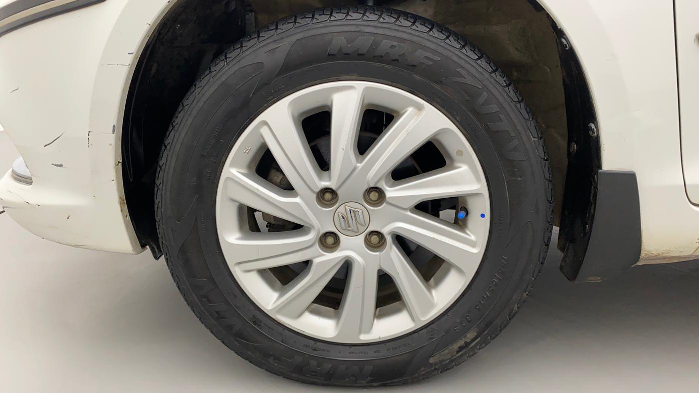 2015 Maruti Swift Dzire ZDI, Diesel, Manual, 39,384 km, Left Front Wheel