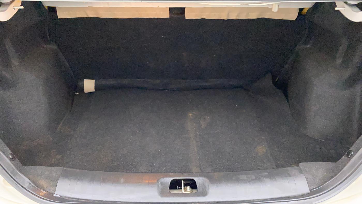 2015 Maruti Swift Dzire ZDI, Diesel, Manual, 39,384 km, Boot Inside