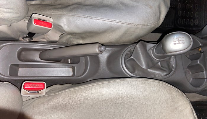 2015 Renault Pulse RXZ DIESEL, Diesel, Manual, 1,12,072 km, Gear Lever