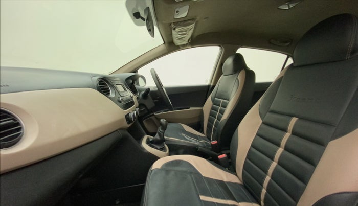 2018 Hyundai Xcent S 1.2, CNG, Manual, 94,803 km, Right Side Front Door Cabin