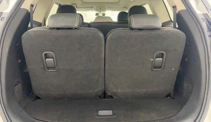 2022 Mahindra XUV700 AX 5 D MT 7 STR, Diesel, Manual, 33,379 km, Boot Inside