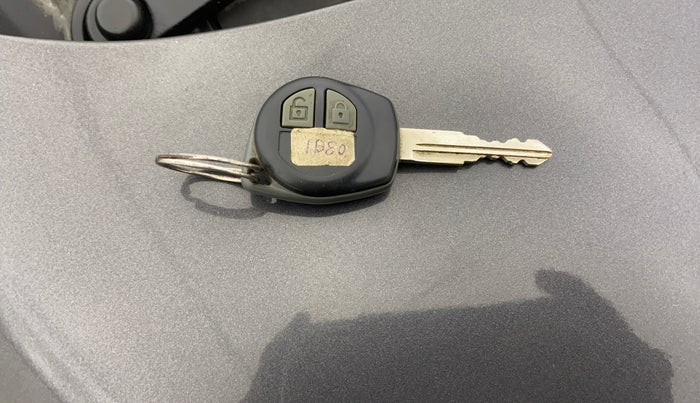 2016 Maruti Ertiga VXI ABS, Petrol, Manual, 31,310 km, Key Close Up