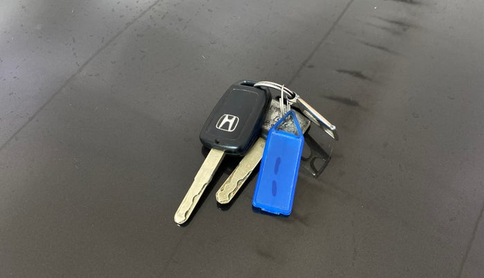 2018 Honda WR-V 1.2L I-VTEC VX MT, Petrol, Manual, 77,049 km, Key Close Up