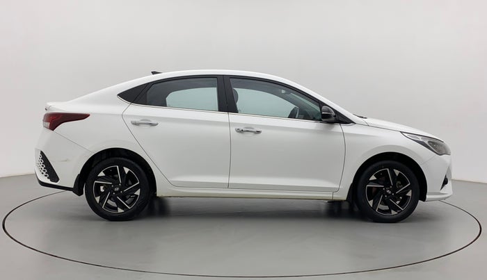 2020 Hyundai Verna SX (O) 1.0 TURBO DCT, Petrol, Automatic, 57,611 km, Right Side View