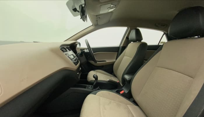2016 Hyundai Elite i20 MAGNA 1.2, Petrol, Manual, 88,874 km, Right Side Front Door Cabin