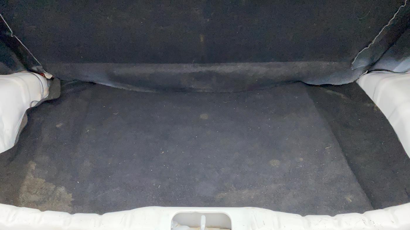2017 Hyundai Eon MAGNA PLUS, Petrol, Manual, 58,380 km, Boot Inside