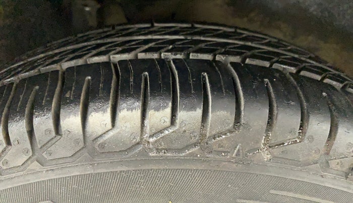 2013 Maruti Alto 800 LXI, Petrol, Manual, 41,097 km, Right Front Tyre Tread