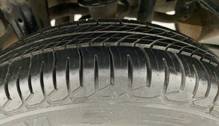 2013 Maruti Alto 800 LXI, Petrol, Manual, 41,097 km, Right Rear Tyre Tread