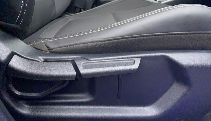 2021 Hyundai VENUE 1.0L Turbo GDI SX(O) MT, Petrol, Manual, 9,703 km, Driver Side Adjustment Panel