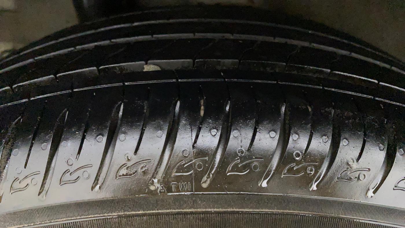 2021 Hyundai VENUE 1.0L Turbo GDI SX(O) MT, Petrol, Manual, 9,703 km, Left Front Tyre Tread