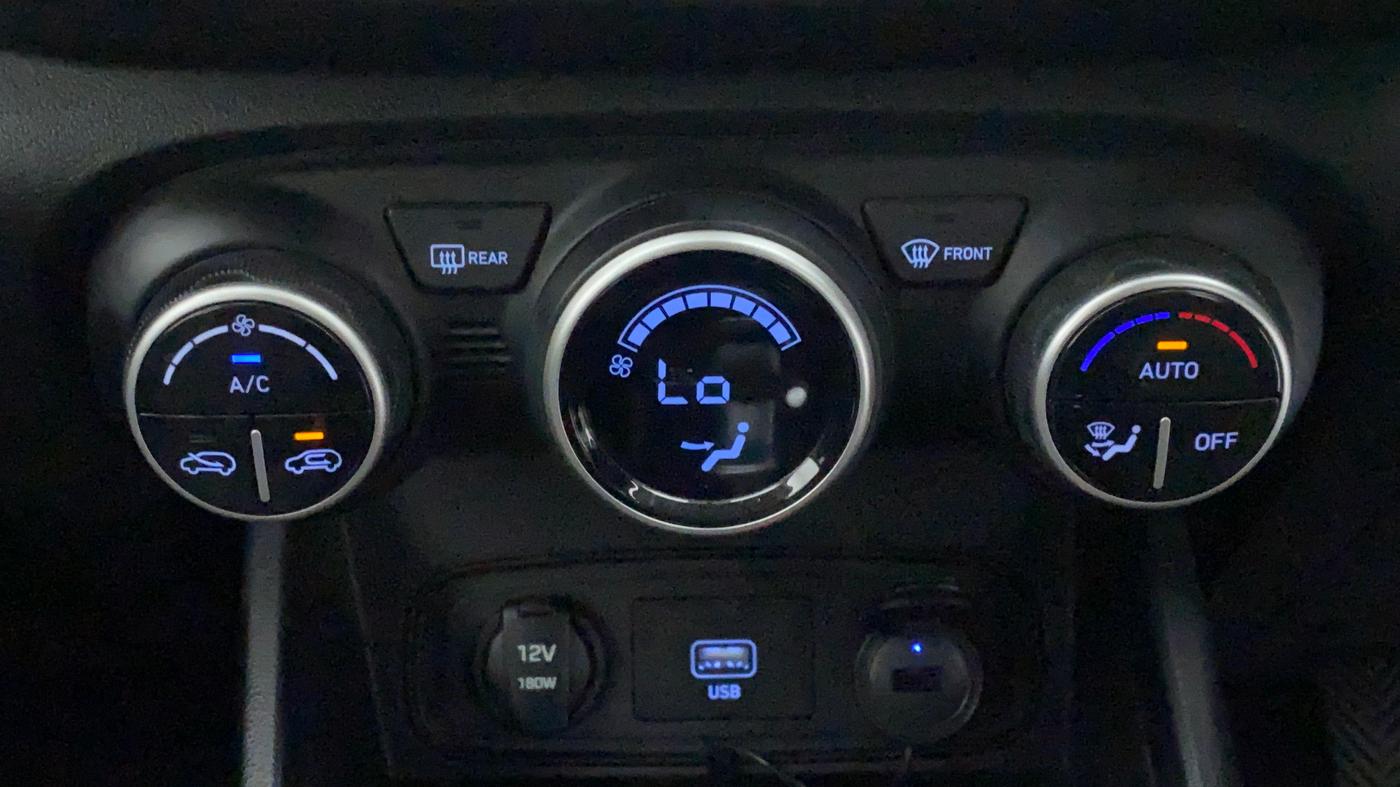 2021 Hyundai VENUE 1.0L Turbo GDI SX(O) MT, Petrol, Manual, 9,703 km, Automatic Climate Control