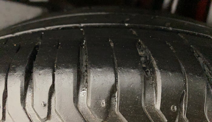 2018 Maruti Swift ZXI PLUS, Petrol, Manual, 74,803 km, Left Rear Tyre Tread