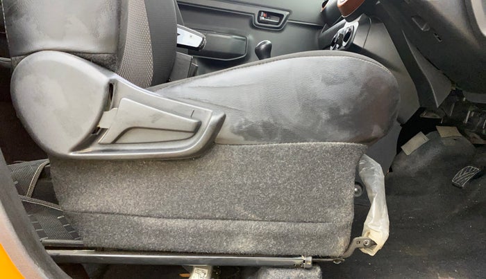 2020 Maruti S PRESSO VXI+, Petrol, Manual, 63,364 km, Driver Side Adjustment Panel