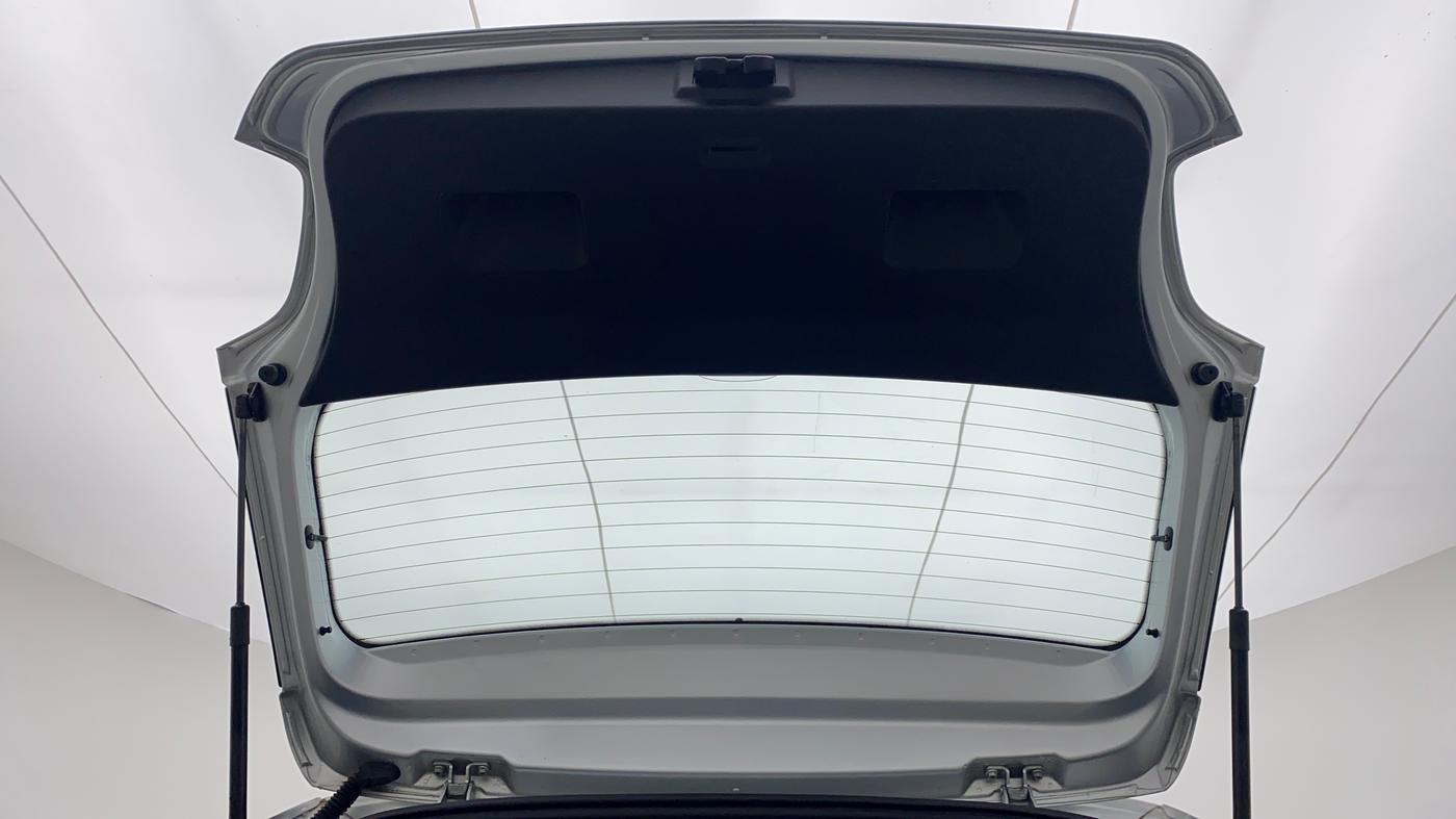 2016 Volkswagen Polo HIGHLINE1.2L PETROL, CNG, Manual, 85,667 km, Boot Door Open