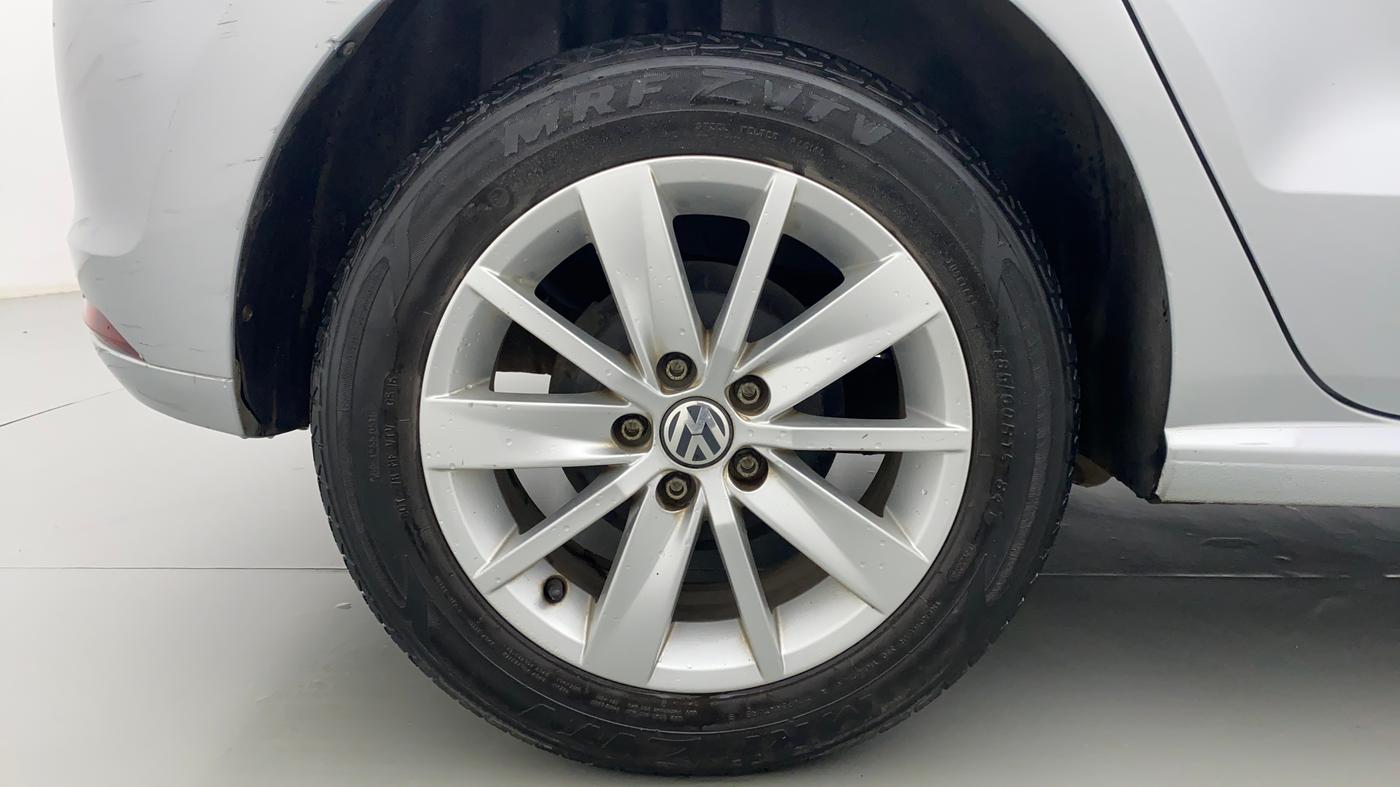 2016 Volkswagen Polo HIGHLINE1.2L PETROL, CNG, Manual, 85,667 km, Right Rear Wheel