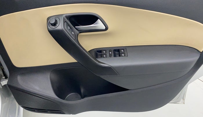 2016 Volkswagen Polo HIGHLINE1.2L PETROL, CNG, Manual, 85,667 km, Driver Side Door Panels Control