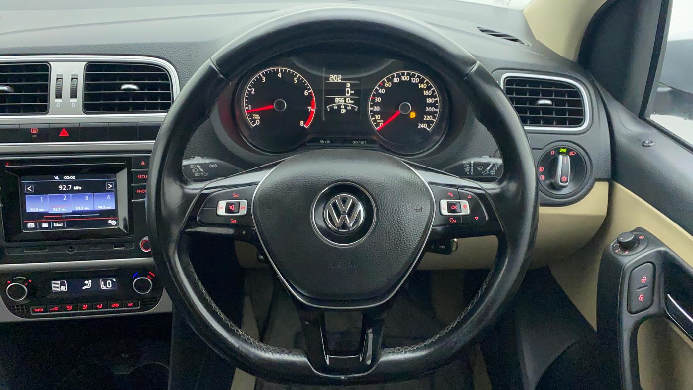 2016 Volkswagen Polo HIGHLINE1.2L PETROL, CNG, Manual, 85,667 km, Steering Wheel Close Up