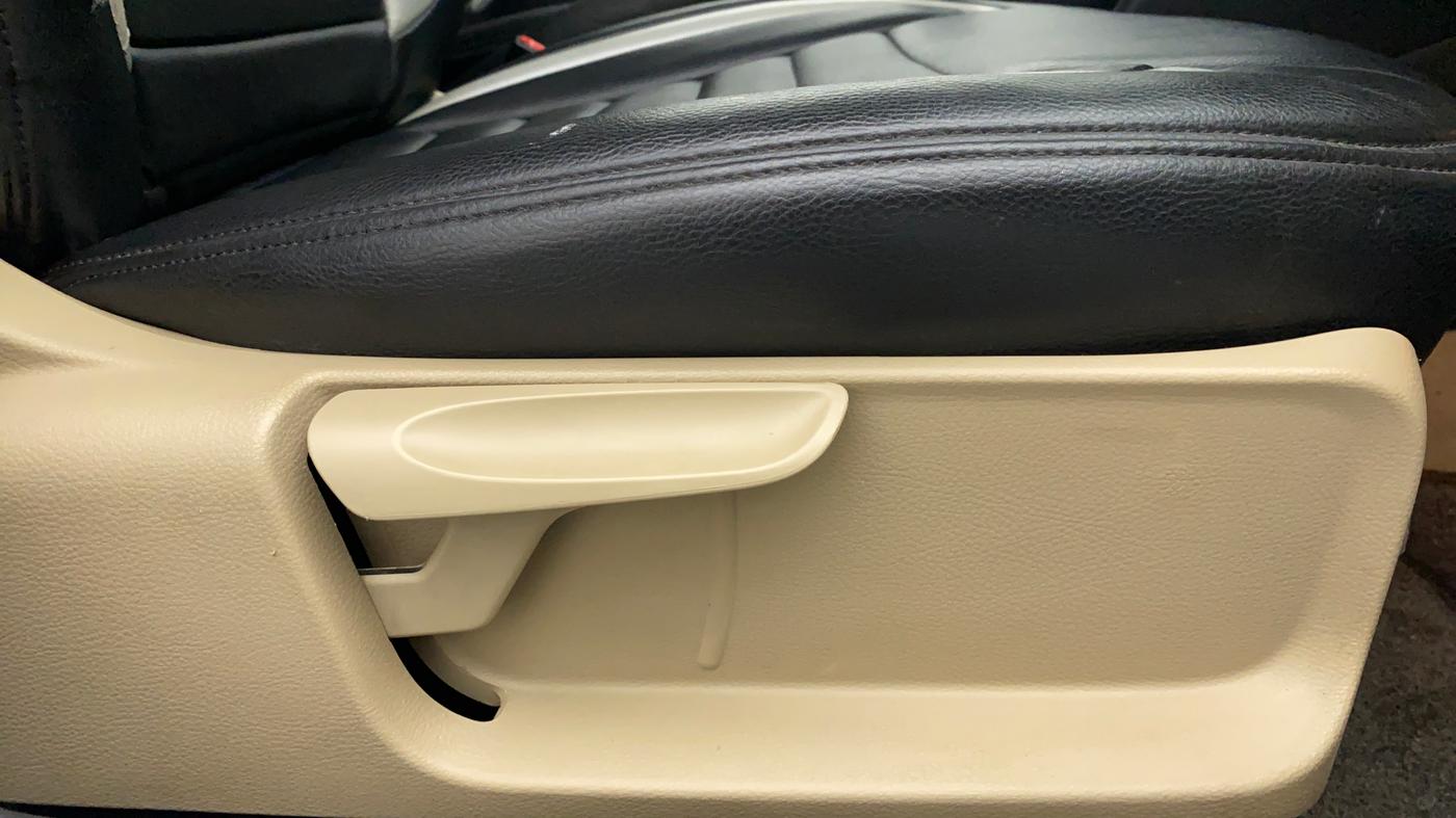 2016 Volkswagen Polo HIGHLINE1.2L PETROL, CNG, Manual, 85,667 km, Driver Side Adjustment Panel