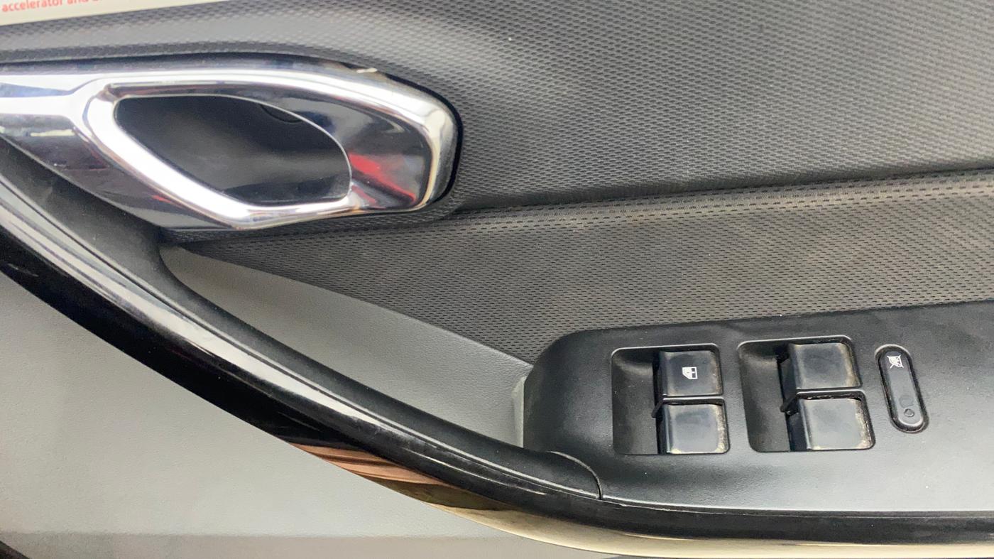 2018 Tata TIGOR XZA PETROL, Petrol, Automatic, 22,193 km, Driver Side Door Panels Control