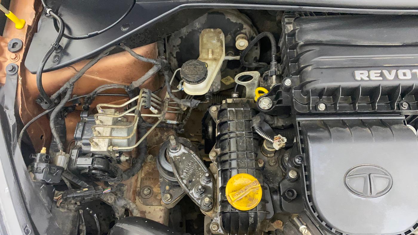 2018 Tata TIGOR XZA PETROL, Petrol, Automatic, 22,193 km, Engine View - Right