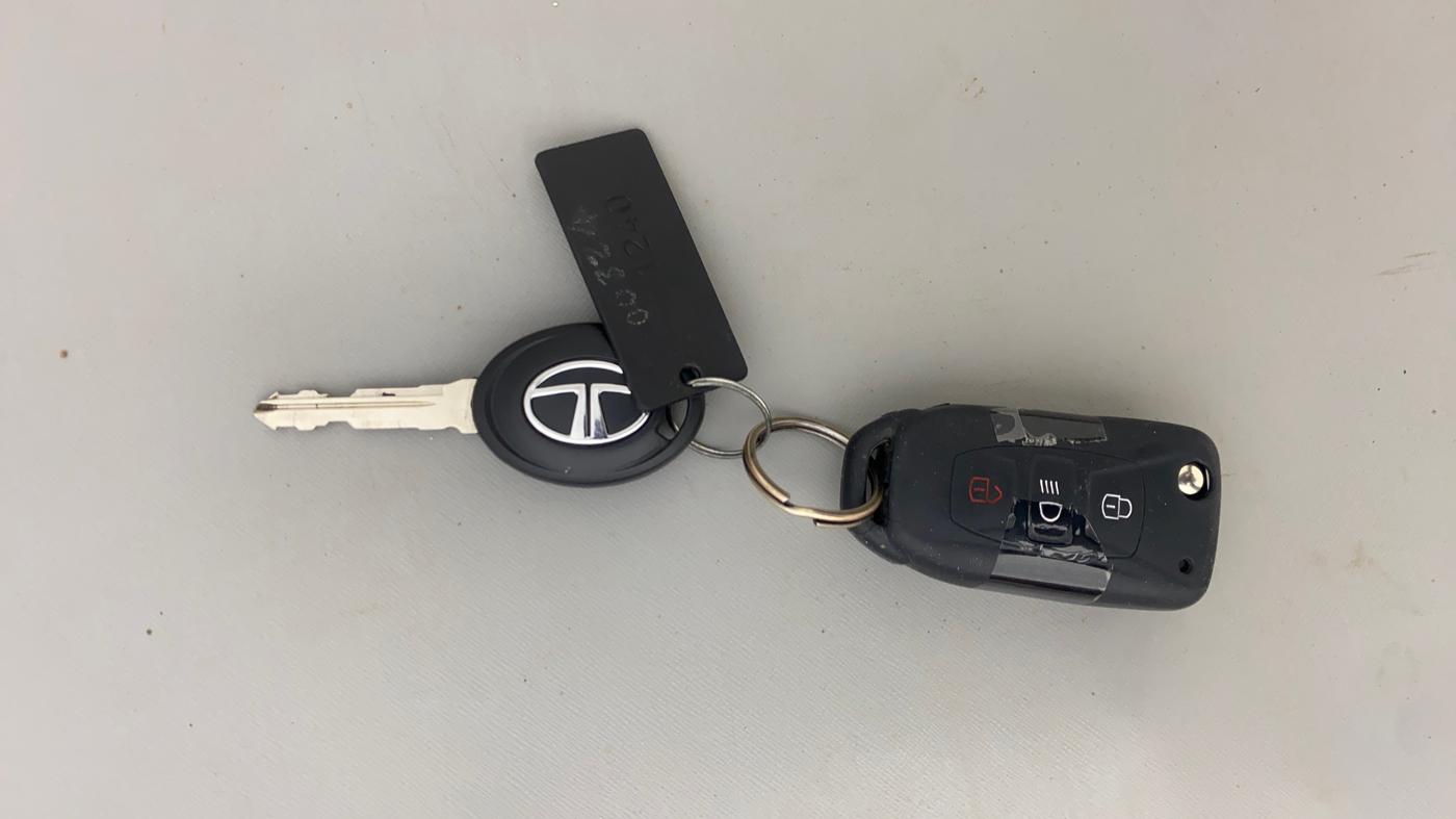2018 Tata TIGOR XZA PETROL, Petrol, Automatic, 22,193 km, Key Close Up