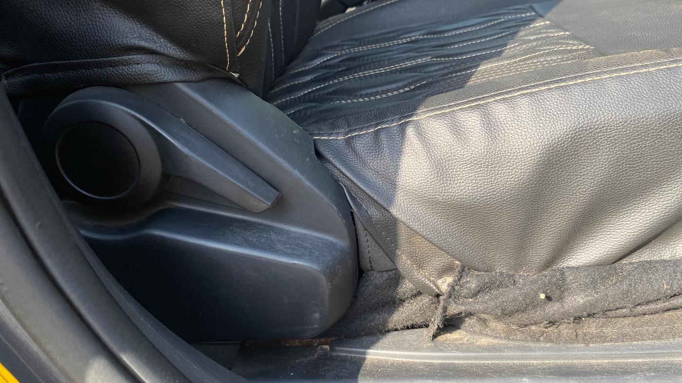 2021 Tata ALTROZ XM PLUS PETROL, Petrol, Manual, 32,322 km, Driver Side Adjustment Panel