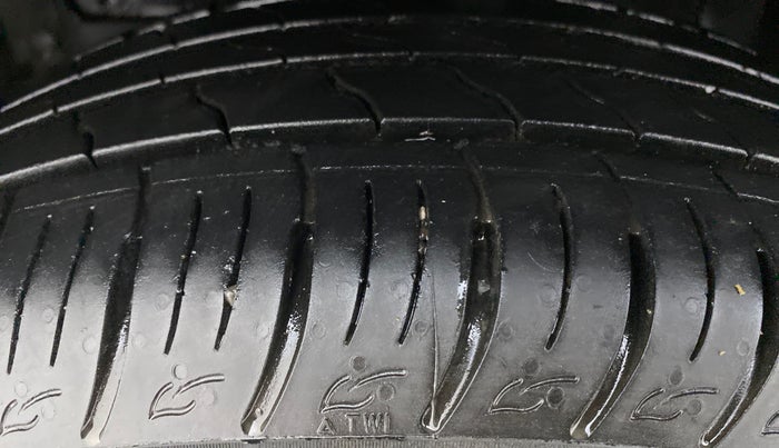 2020 Maruti Vitara Brezza ZXI +, Petrol, Manual, 15,421 km, Left Front Tyre Tread