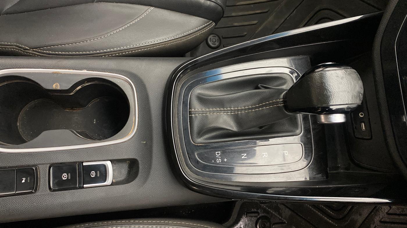 2019 MG HECTOR SHARP 1.5 DCT PETROL, Petrol, Automatic, 1,12,229 km, Gear Lever