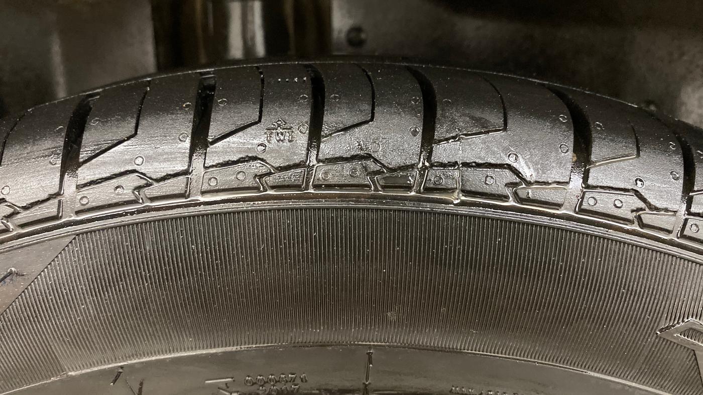 2019 MG HECTOR SHARP 1.5 DCT PETROL, Petrol, Automatic, 1,12,229 km, Right Rear Tyre Tread