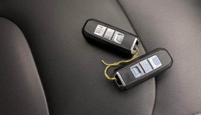 2019 MG HECTOR SHARP 1.5 DCT PETROL, Petrol, Automatic, 1,12,229 km, Key Close Up