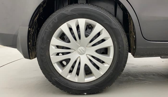 2015 Maruti Ertiga VXI, Petrol, Manual, 39,960 km, Right Rear Wheel