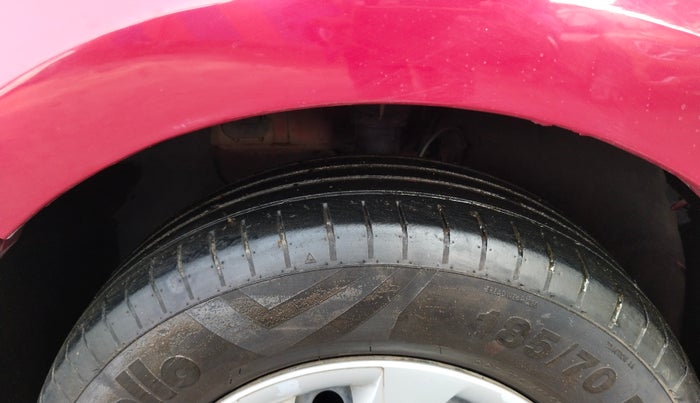 2017 Hyundai Elite i20 SPORTZ 1.2, Petrol, Manual, 1,30,496 km, Left Front Tyre Tread