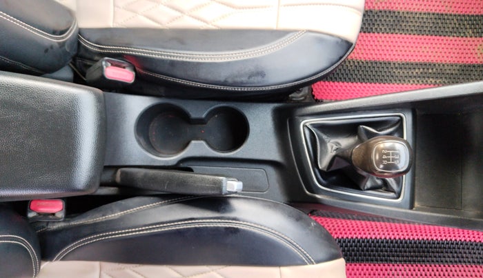 2017 Hyundai Elite i20 SPORTZ 1.2, Petrol, Manual, 1,30,496 km, Gear Lever