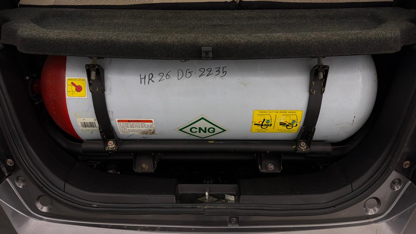 2017 Maruti Wagon R 1.0 LXI CNG, CNG, Manual, 98,043 km, Boot Inside