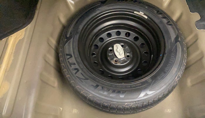 2015 Maruti Ciaz ZDI, Diesel, Manual, 1,17,422 km, Spare Tyre