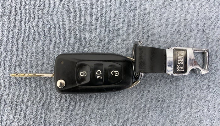 2019 Tata Tiago XZ+ 1.2 Revotron, Petrol, Manual, 27,746 km, Key Close Up