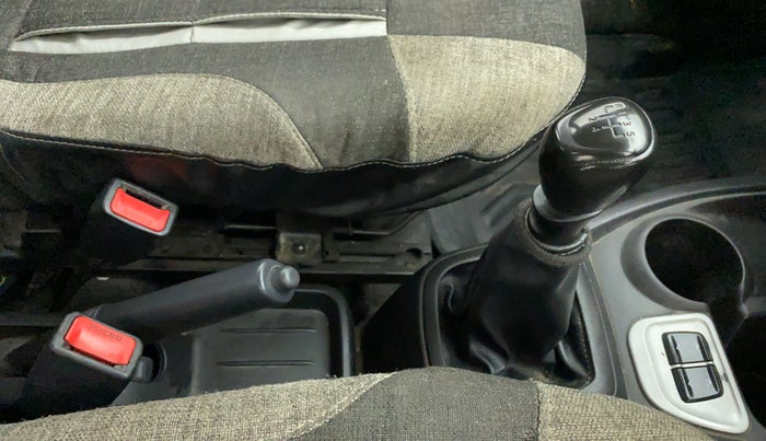 2017 Datsun Redi Go S 1.0, Petrol, Manual, 71,823 km, Gear Lever