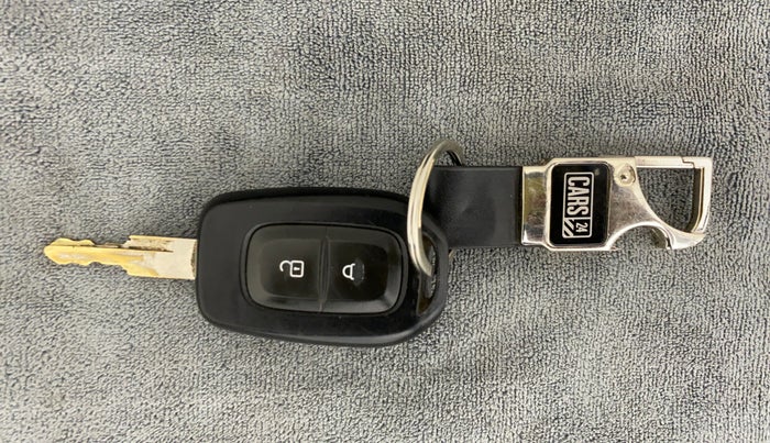 2017 Datsun Redi Go S 1.0, Petrol, Manual, 71,823 km, Key Close Up