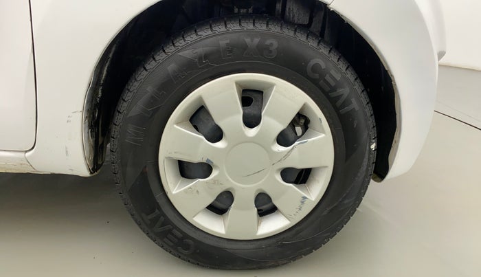 2017 Datsun Redi Go S 1.0, Petrol, Manual, 71,823 km, Right Front Wheel