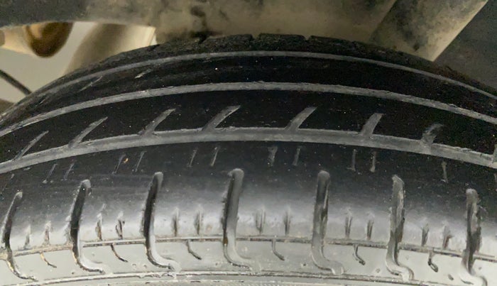 2017 Datsun Redi Go S 1.0, Petrol, Manual, 71,823 km, Left Rear Tyre Tread