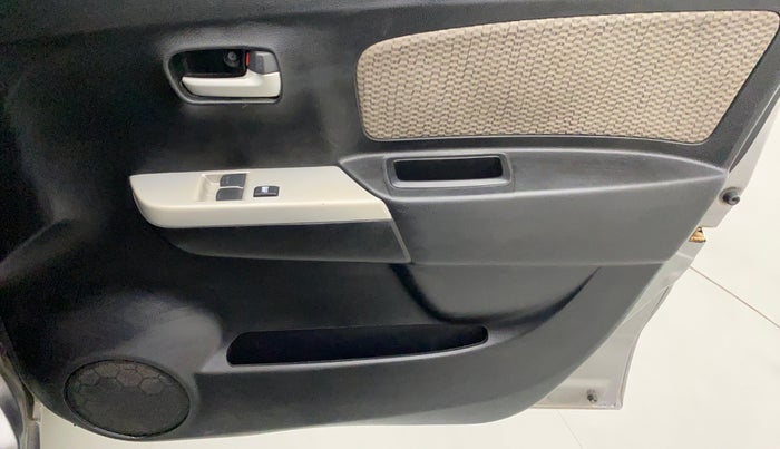 2014 Maruti Wagon R 1.0 LXI CNG, CNG, Manual, 1,18,174 km, Driver Side Door Panels Control