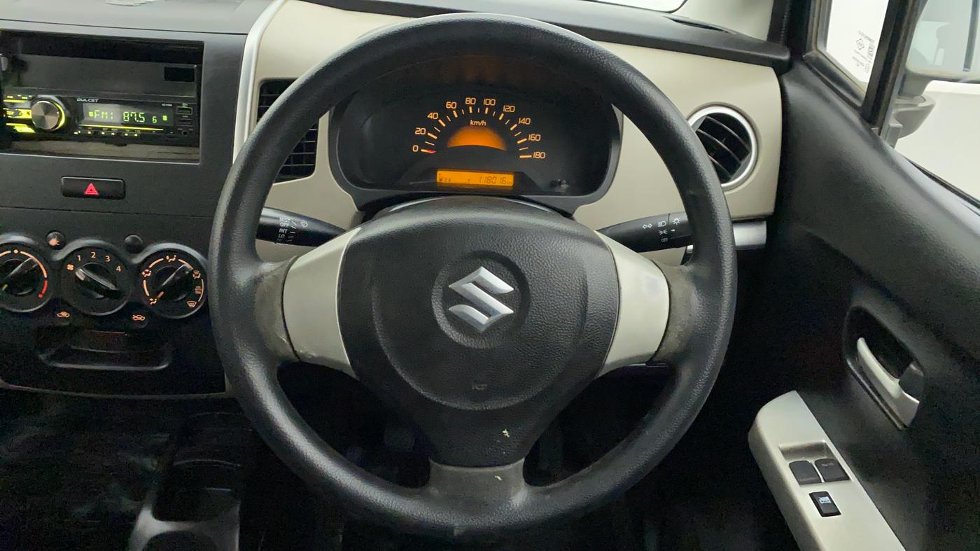 2014 Maruti Wagon R 1.0 LXI CNG, CNG, Manual, 1,18,174 km, Steering Wheel Close Up
