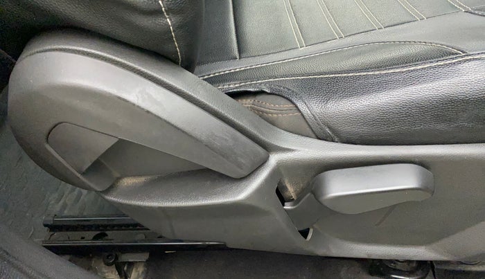 2018 Ford FREESTYLE TITANIUM 1.2 PETROL, Petrol, Manual, 59,676 km, Driver Side Adjustment Panel