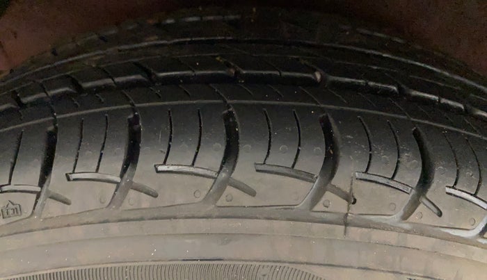 2014 Hyundai i20 MAGNA 1.2, Petrol, Manual, 40,677 km, Right Rear Tyre Tread